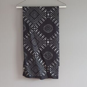Silk patterned scarf